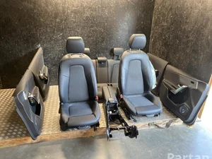 Mercedes-Benz A-CLASS W177 2020 Set siège Panneau de porte Accoudoir