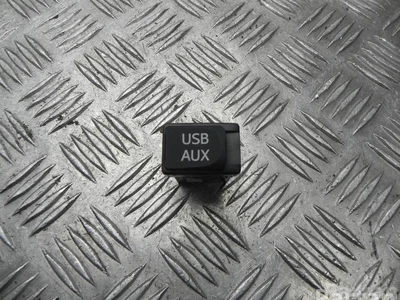 Toyota FA134343 VERSO S (_P12_) 2013 Périphérique d'entrée - Image 1