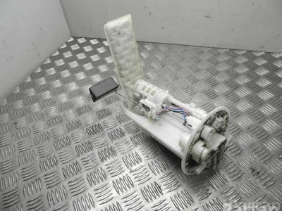 Toyota 77704-0D070 / 777040D070 YARIS (_P13_) 2013 Unité d'alimentation en carburant - Image 1