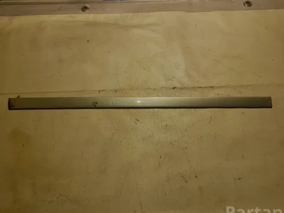 Volvo 39892431 V70 II (SW) 2005 Garniture /moulage Right Front - Image 1