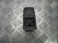 Mercedes-Benz A 172 905 69 00 / A1729056900 C-CLASS Coupe (C204) 2014 Commutateur multiple