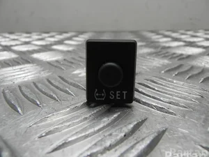 Toyota 15D084 YARIS (_P13_) 2020 Commutateur/ Bouton