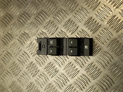 Hyundai 93570-C8511 / 93570C8511 i20 (GB) 2018 Commutateur multiple - Image 1