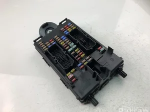 Volvo 32142591 XC90 II 2017 Boîte à fusibles