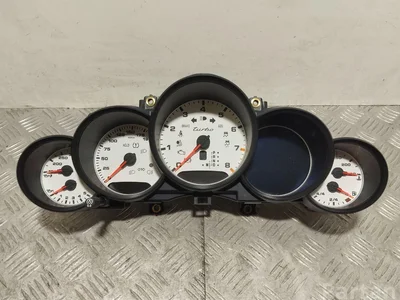 Porsche 7P5920942B CAYENNE (92A) 2011 Tableau de bord - Image 1