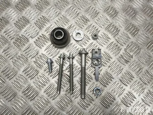 Mercedes-Benz 10944170, 2463330114 A-CLASS (W176) 2018 Gummimetall-Lager