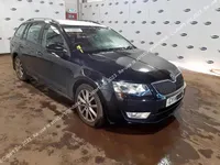 14 Octavia 4x4 juoda - Vignette 2