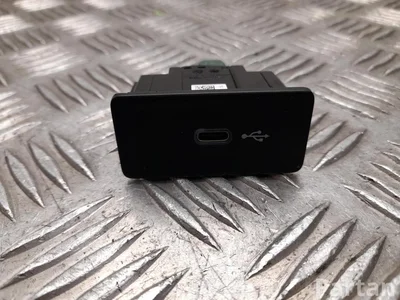 Volkswagen 3G5 035 726 B / 3G5035726B PASSAT Variant (3G5) 2021 Input device USB - Image 1