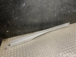 Toyota 75860-47040 / 7586047040 PRIUS (_W6_) 2024 Облицовка порога левой стороне