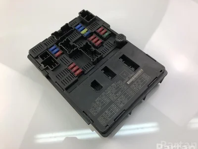 Nissan 284B71HR0C MICRA IV (K13) 2015 Boîte à fusibles - Image 1