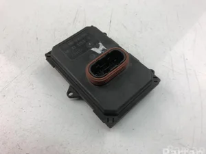 Porsche 74695900AC CAYENNE (92A) 2013 Unité de commande électronique pour le contrôle de la portée des phares