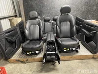 Gebrauchtes Original Maserati LEVANTE 2024 Sitze komplett Türverkleidung Armlehne