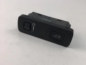 Volvo P31443873 S90 II 2019 Botón del maletero