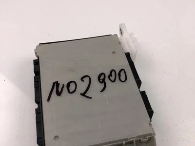 Toyota 82730-02P80A / 8273002P80A COROLLA ( E210) Sedan 2019 Caja de fusibles - Imagen 1