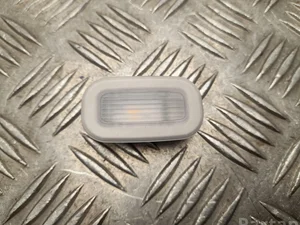 Mercedes-Benz A 000 900 48 25 / A0009004825 C-Class estate (S206) 2022 Lumière intérieure