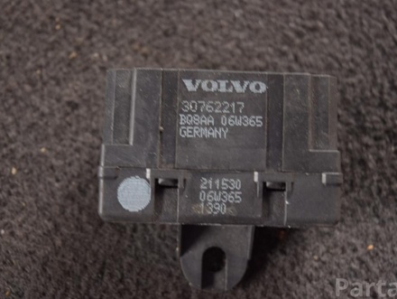 VOLVO 30762217 XC60 2010 Heated seat control module