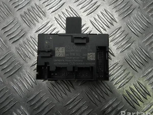 Škoda 5Q4 959 392 E, 5Q4 959 392 B / 5Q4959392E, 5Q4959392B OCTAVIA III (5E3) 2015 Unité de commande pour porte Left Front