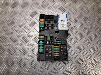 BMW 5 A09 BA7 / 5A09BA7 5 G60 2024 Boîte à fusibles - Image 1