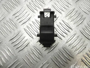 Toyota 829-2R34 / 8292R34 AURIS TOURING SPORTS (_E18_) 2014 Bouton de lève-vitre