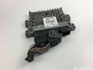 Renault 237100121R; 237100425R / 237100121R, 237100425R MEGANE III Coupe (DZ0/1_) 2009 Unité de contrôle moteur
