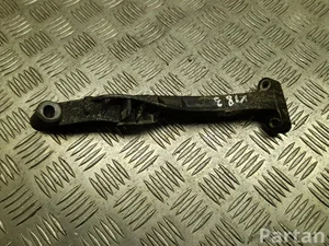 Audi 06R129723A Q5 GUB 2025 Kronšteinas