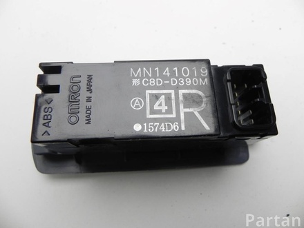 MITSUBISHI MN141019 COLT VI (Z3_A, Z2_A) 2004 Switch for electric windows