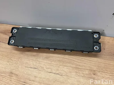 Mercedes-Benz A2058600302 C-CLASS T-Model (S205) 2015 Knee/foot airbag - Image 1