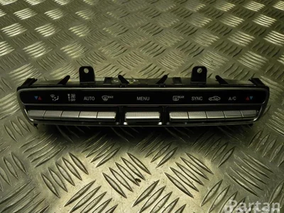 Mercedes-Benz A 205 905 81 05 / A2059058105 C-CLASS (W205) 2015 Commutateur multiple - Image 1