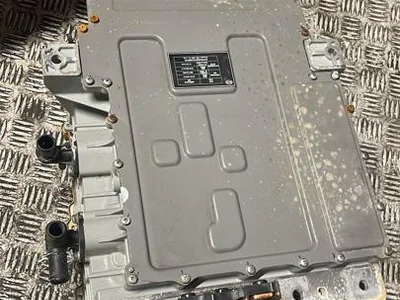 BYD KTZ37X45S-A, SC2EM-2142700BA / KTZ37X45SA, SC2EM2142700BA Atto 3 2023 Onduleur avec convertisseur - Image 1