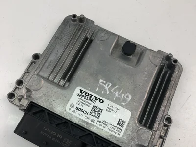 Volvo 32255068; 0261S21545 / 32255068, 0261S21545 XC40 2020 Unidad de control del motor - Imagen 1