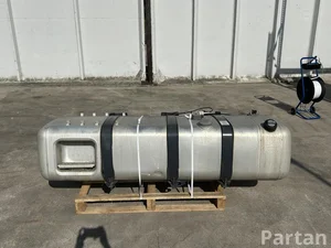 Mercedes-Benz Trucks A9604703501, A9604703601, A9604706001, A9604701501, A9604704901, A0165426217 ACTROS MP4 / MP5 2019 Fuel tank 660L + 75L
