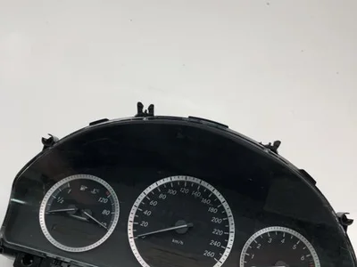 Mercedes-Benz A2049002202 C-CLASS (W204) 2012 Tableau de bord km/h - Image 1