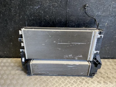 BMW 9271207-06, 8586324-05, 7617598-06, 8596240-05 / 927120706, 858632405, 761759806, 859624005 X2 (F39) 2020 Radiateur Refroidisseur d'air comprimé intermédiaire Ventilateur de radiateur Condenseur - Image 1