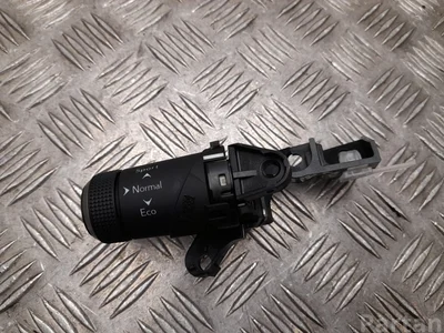 Lexus 75L506 ES VII XZ10 2024 Bouton multifonction pour volant - Image 1