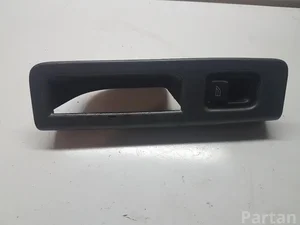 Volvo 8679477 V50 (MW) 2005 Bouton de lève-vitre