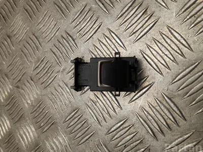 Lexus 193299 ES VII XZ10 2024 Bouton de lève-vitre - Image 1