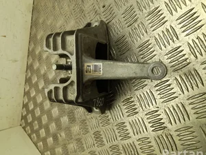 Kia 21810-J7300 / 21810J7300 CEE'D (CD) 2021 Support moteur