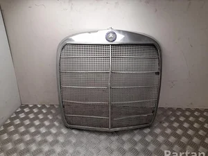 Mercedes-Benz 112 W110 200D 1965 Grillades