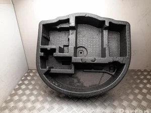 Toyota 64993-0D060 / 649930D060 Yaris Cross XP210 2025 Boîte à outils