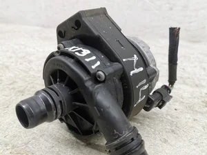 Peugeot 0392024023 e 208 2021 Pompe à eau