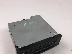 Peugeot PSARCD100-02 / PSARCD10002 206 Наклонная задняя часть (2A/C) 2003 Компакт диск-радио