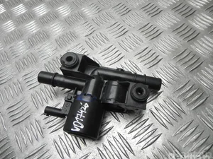 Volkswagen 5Q0 201 559 A / 5Q0201559A PASSAT Variant (3G5) 2016 Régulateur de pression de carburant / interrupteur