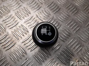 Toyota AYGO X (_B7_) 2025 Bouton de levier de vitesse