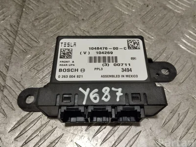 Tesla 104847600C MODEL S 2013 Unité de contrôle pour systèmes de stationnement - Image 1