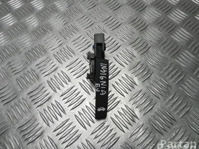 Vauxhall 2 INSIGNIA Mk I (A) 2009 Poignée - Image 1