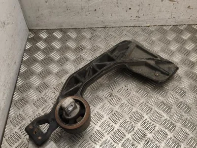 Gebrauchtes Original Mercedes-Benz A 447 353 00 95, A 639 350 04 72 / A4473530095, A6393500472 VITO Kasten (W447) 2023 Motorhalter - Bild 1