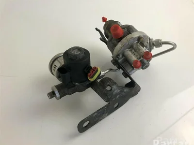 Volvo 110R-000154 / 110R000154 V70 III (BW) 2015 Pompe à haute pression - Image 1