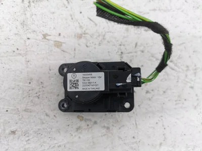 Opel 16000458 Corsa F 2021 Moteur de réglage pour volet de régulation - Image 1