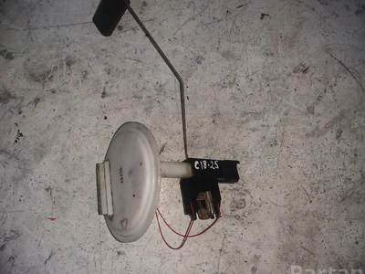 Volvo XC90 I 2004 Capteur de réservoir / pompe à carburant - Image 1