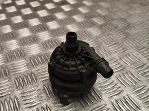 BMW 5A33F22 5 G60 2025 Zusatzwasserpumpe